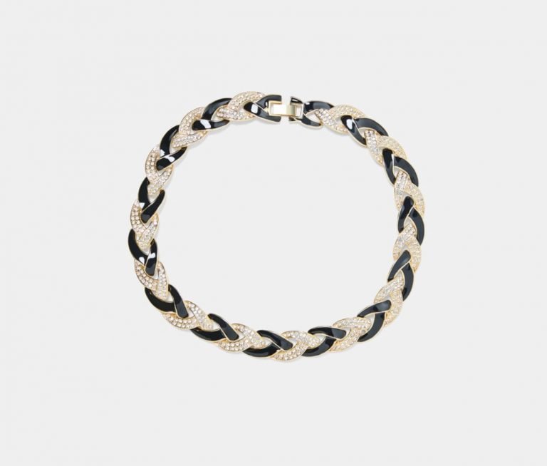 Blouse Top Shirt sweater sweatshirt dress pant trouser shorts socks sweatpants hoodie coat Jacket belt necklace bracelet earrings rings bag shoes scarf tie boxers clip pins formal suit skirt wallet