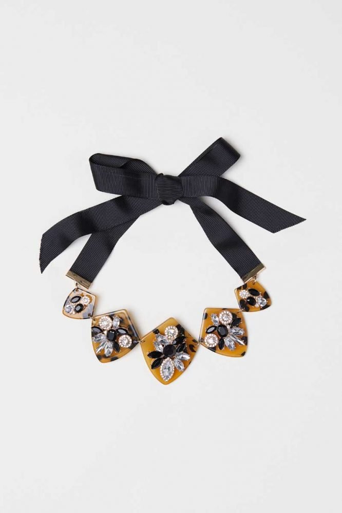 11 Blouse Top Shirt sweater sweatshirt dress pant trouser shorts socks sweatpants hoodie coat Jacket belt necklace bracelet earrings rings bag shoes scarf tie boxers clip pins formal suit skirt wallet