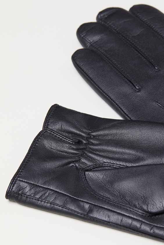 Blouse Top Shirt sweater sweatshirt dress pant trouser shorts socks sweatpants hoodie coat Jacket belt necklace bracelet earrings rings bag shoes scarf tie boxers clip pins formal suit skirt wallet