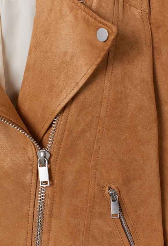 Blouse Top Shirt sweater sweatshirt dress pant trouser shorts socks sweatpants hoodie coat Jacket belt necklace bracelet earrings rings bag shoes scarf tie boxers clip pins formal suit skirt wallet