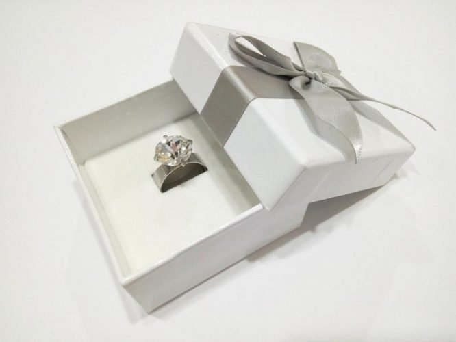 Blouse Top Shirt sweater sweatshirt dress pant trouser shorts socks sweatpants hoodie coat Jacket belt necklace bracelet earrings rings bag shoes scarf tie boxers clip pins formal suit skirt wallet