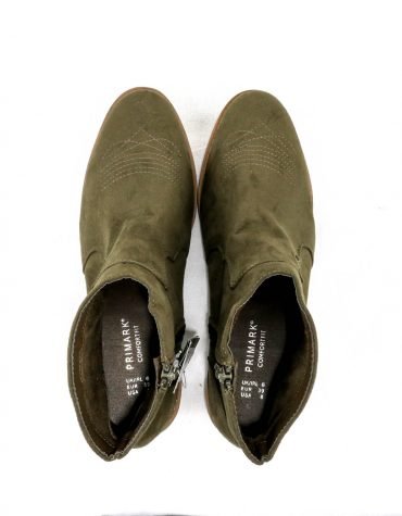 Blouse Top Shirt sweater sweatshirt dress pant trouser shorts socks sweatpants hoodie coat Jacket belt necklace bracelet earrings rings bag shoes scarf tie boxers clip pins formal suit skirt wallet