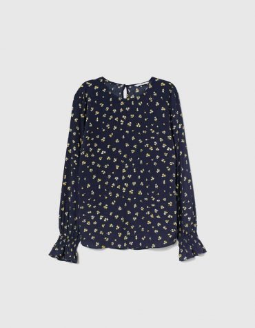 Blouse Top Shirt sweater sweatshirt dress pant trouser shorts socks sweatpants hoodie coat Jacket belt necklace bracelet earrings rings bag shoes scarf tie boxers clip pins formal suit skirt wallet