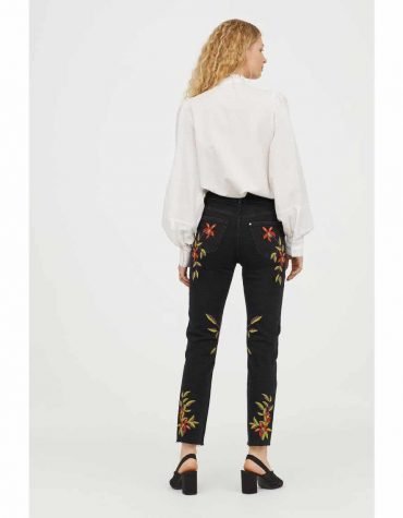 Blouse Top Shirt sweater sweatshirt dress pant trouser shorts socks sweatpants hoodie coat Jacket belt necklace bracelet earrings rings bag shoes scarf tie boxers clip pins formal suit skirt wallet