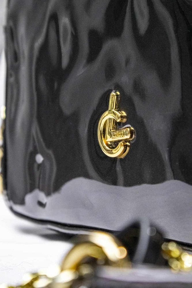 Blouse Top Shirt sweater sweatshirt dress pant trouser shorts socks sweatpants hoodie coat Jacket belt necklace bracelet earrings rings bag shoes scarf tie boxers clip pins formal suit skirt wallet