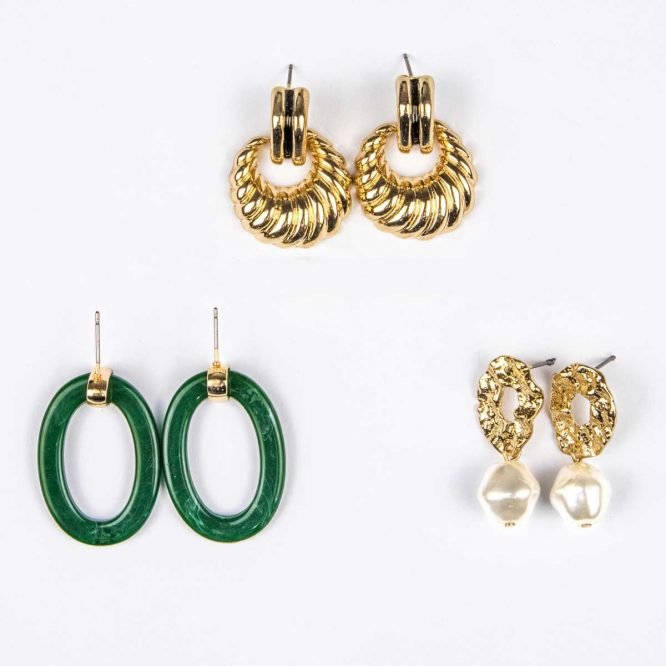 Blouse Top Shirt sweater sweatshirt dress pant trouser shorts socks sweatpants hoodie coat Jacket belt necklace bracelet earrings rings bag shoes scarf tie boxers clip pins formal suit skirt