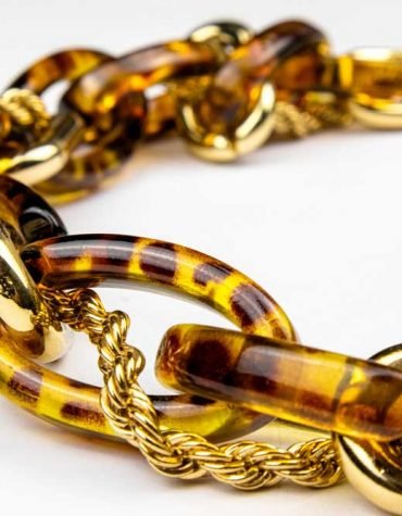 Blouse Top Shirt sweater sweatshirt dress pant trouser shorts socks sweatpants hoodie coat Jacket belt necklace bracelet earrings rings bag shoes scarf tie boxers clip pins formal suit skirt