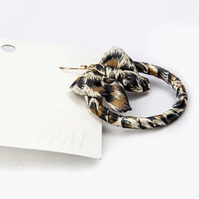 Blouse Top Shirt sweater sweatshirt dress pant trouser shorts socks sweatpants hoodie coat Jacket belt necklace bracelet earrings rings bag shoes scarf tie boxers clip pins