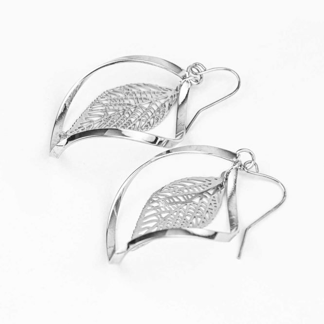 Blouse Top Shirt sweater sweatshirt dress pant trouser shorts socks sweatpants hoodie coat Jacket belt necklace bracelet earrings rings bag shoes scarf tie boxers clip pins