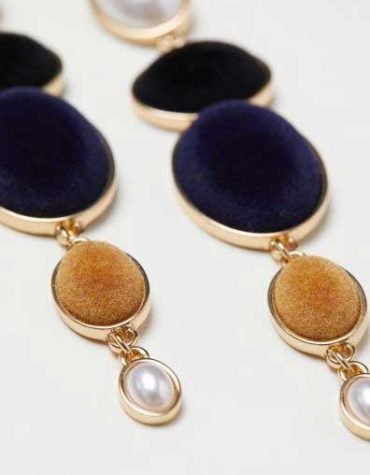 Blouse Top Shirt sweater sweatshirt dress pant trouser shorts socks sweatpants hoodie coat Jacket belt necklace bracelet earrings rings bag shoes scarf tie