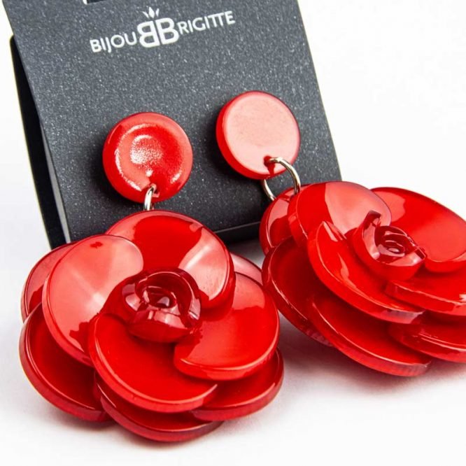 Blouse Top Shirt sweater sweatshirt dress pant trouser shorts sweatpants hoodie coat Jacket belt necklace bracelet earrings rings bag shoes