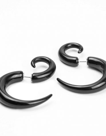 Blouse Top Shirt sweater sweatshirt dress pant trouser shorts sweatpants hoodie coat Jacket belt necklace bracelet earrings rings bag shoes