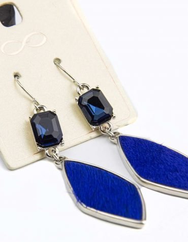 Blouse Top Shirt sweater sweatshirt dress pant trouser shorts sweatpants hoodie coat Jacket belt necklace bracelet earrings rings bag shoes