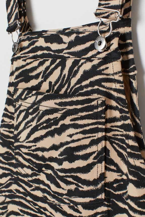 Blouse Top Shirt sweater sweatshirt dress pant trouser shorts sweatpants hoodie coat Jacket belt necklace bracelet earrings rings bag