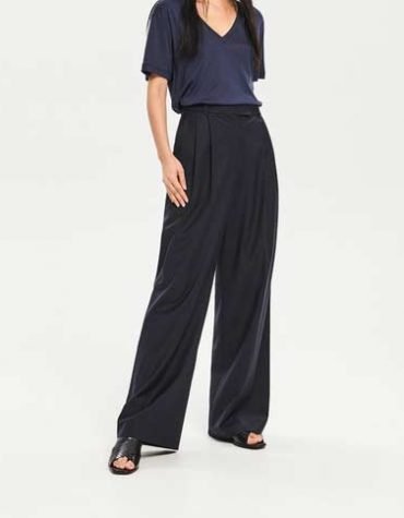 Blouse Top Shirt sweater sweatshirt dress pant trouser shorts sweatpants hoodie coat Jacket belt necklace bracelet earrings rings