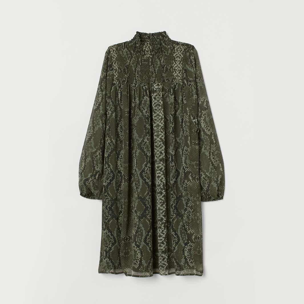 Blouse Top Shirt sweater sweatshirt dress pant trouser shorts sweatpants hoodie coat Jacket belt necklace bracelet earrings rings bag