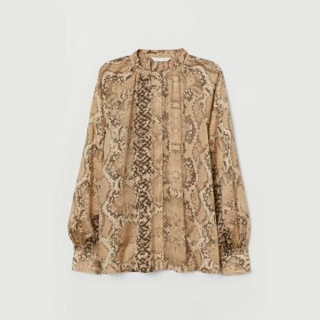 Blouse Top Shirt sweater sweatshirt dress pant trouser shorts sweatpants hoodie coat Jacket belt necklace bracelet earrings rings