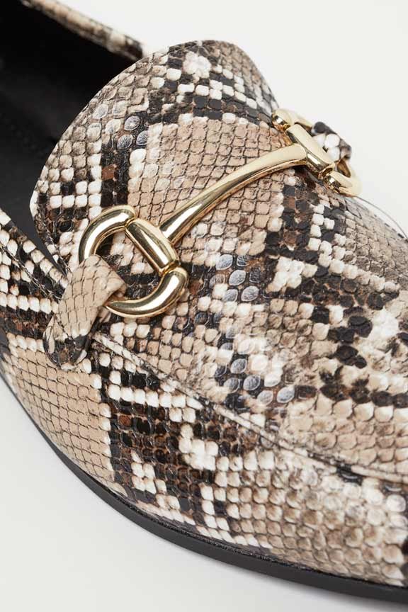 Blouse Top Shirt sweater sweatshirt dress pant trouser shorts sweatpants hoodie coat Jacket belt necklace bracelet earrings rings bag shoes